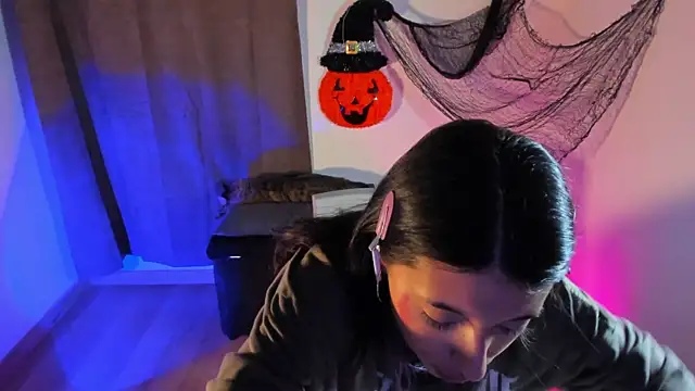 Snapshot of NanaRott chatting on October 27, 10:47 pm NanaRott online show from October 27, 10:47 pm