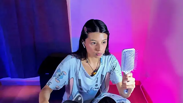 Snapshot of NanaRott chatting on November 22, 9:25 pm NanaRott online show from November 22, 9:25 pm