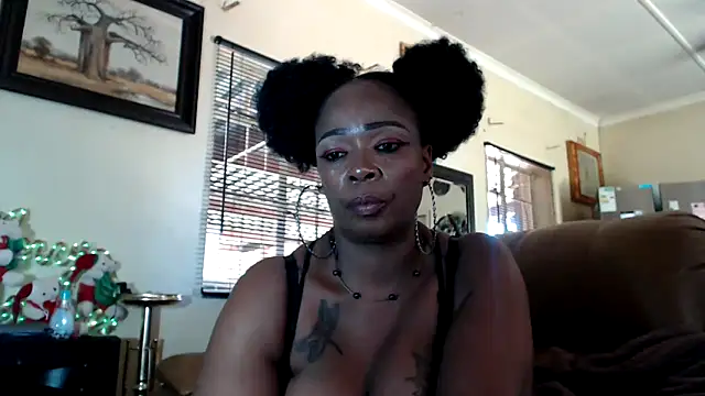 Snapshot of Gucci_Bx chatting on January 28, 11:06 am Gucci Bx online show from January 28, 11:06 am