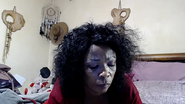 Snapshot of Gucci_Bx chatting on February 14, 10:58 pm Gucci Bx online show from February 14, 10:58 pm