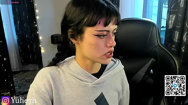 Jessy Moon  online show from August 4, 10:56 pm