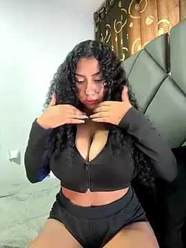 Snapshot of serena_willow chatting on November 22, 7:57 pm serena willow online show from November 22, 7:57 pm