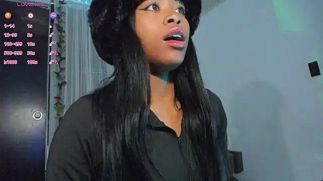 Snapshot of Mia_damm chatting on March 19, 3:41 am Mia damm online show from March 19, 3:41 am