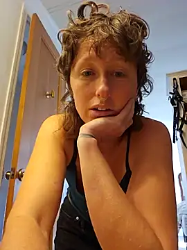 mossy kiss online show from February 9, 5:33 pm