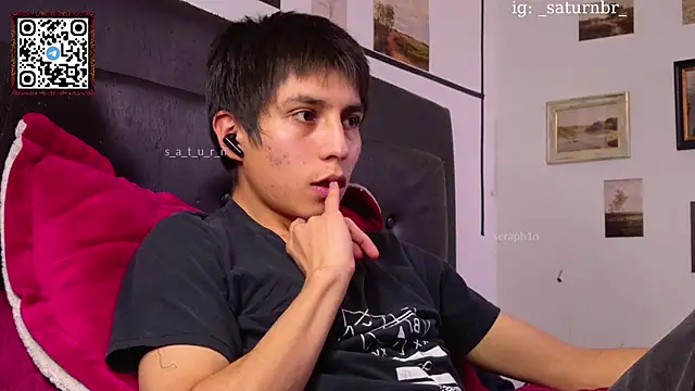 Snapshot of seraph1n chatting on March 20, 6:08 am seraph1n online show from March 20, 6:08 am