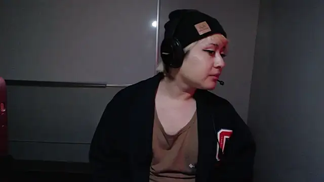 Snapshot of SebastianStewart chatting on February 2, 10:14 am SebastianStewart online show from February 2, 10:14 am