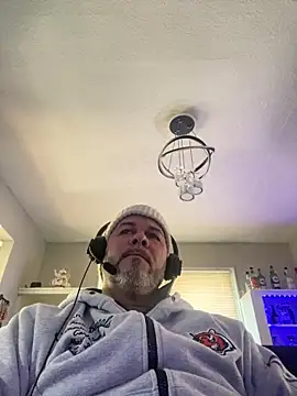 Cristian-Brayan online show from February 7, 6:11 pm