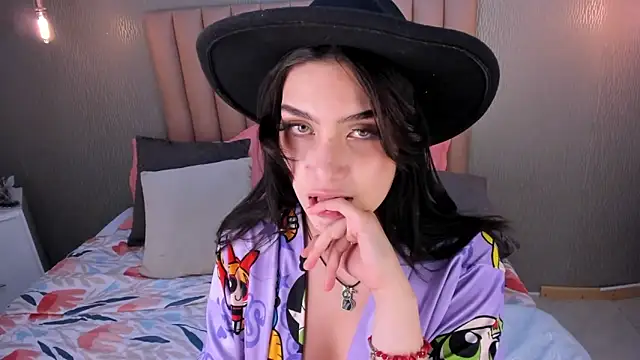 Snapshot of Alexa_Thaylor_ chatting on January 21, 8:21 pm Alexa Thaylor online show from January 21, 8:21 pm