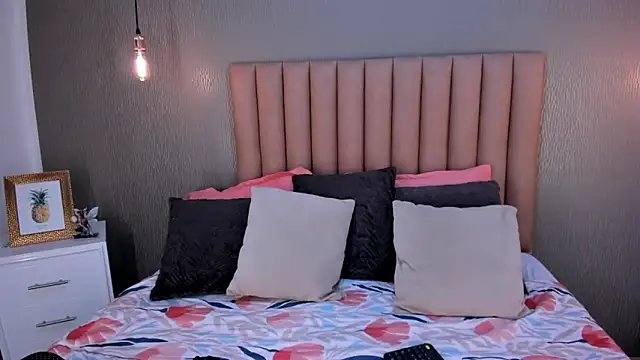 Snapshot of Alexa_Thaylor_ chatting on January 27, 2:13 pm Alexa Thaylor online show from January 27, 2:13 pm