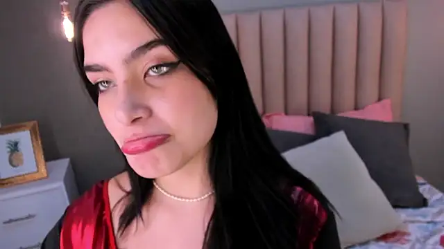 Snapshot of Alexa_Thaylor_ chatting on February 1, 5:47 pm Alexa Thaylor online show from February 1, 5:47 pm
