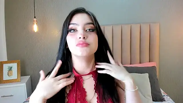 Snapshot of Alexa_Thaylor_ chatting on February 6, 1:32 pm Alexa Thaylor online show from February 6, 1:32 pm