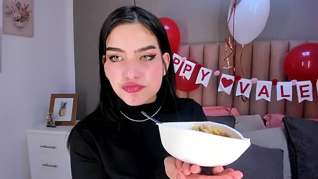 Snapshot of Alexa_Thaylor_ chatting on February 16, 8:22 pm Alexa Thaylor online show from February 16, 8:22 pm