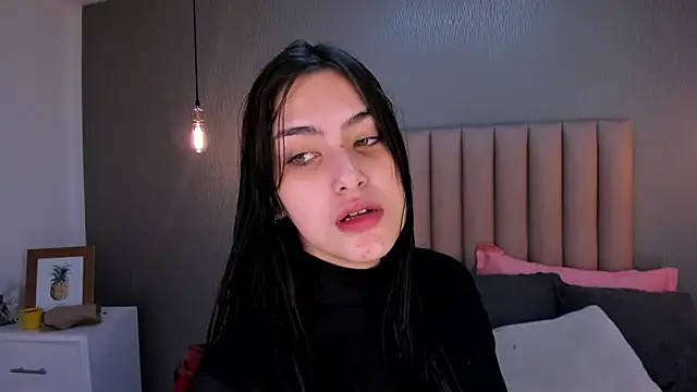 Snapshot of Alexa_Thaylor_ chatting on March 13, 2:44 pm Alexa Thaylor online show from March 13, 2:44 pm