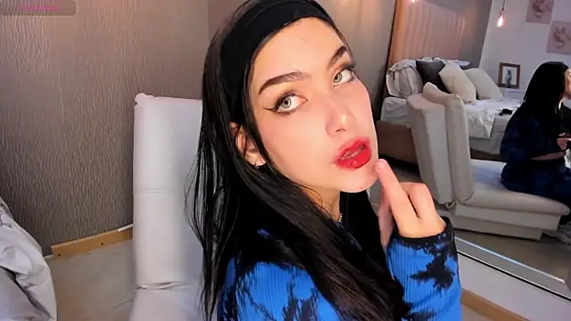 Snapshot of Alexa_Thaylor_ chatting on March 19, 5:39 pm Alexa Thaylor online show from March 19, 5:39 pm
