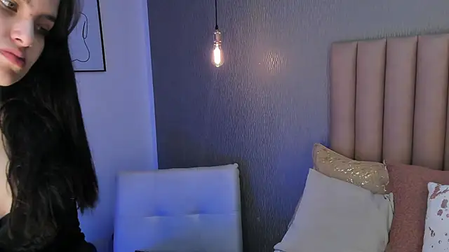 Snapshot of Alexa_Thaylor_ chatting on September 10, 1:33 pm Alexa Thaylor online show from September 10, 1:33 pm