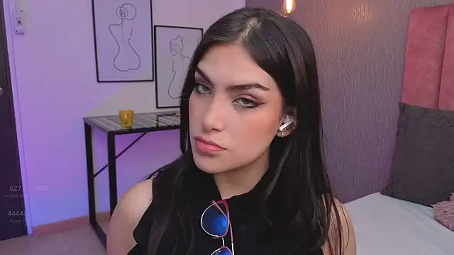 Alexa Thaylor  online show from June 15, 6:54 pm