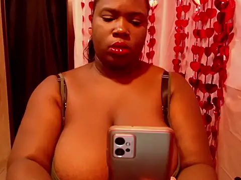 Snapshot of Tishabrown_ chatting on December 1, 12:15 am Tishabrown online show from December 1, 12:15 am