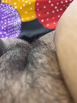 Snapshot of Sexyvarsha143 chatting on December 18, 9:59 am Sexyvarsha143 online show from December 18, 9:59 am