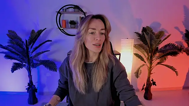 Snapshot of RebeccaMartinez chatting on January 19, 5:26 am RebeccaMartinez online show from January 19, 5:26 am