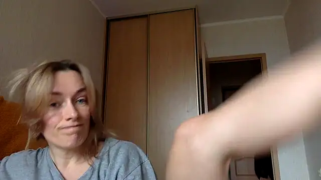 Snapshot of RebeccaMartinez chatting on March 14, 10:07 am RebeccaMartinez online show from March 14, 10:07 am