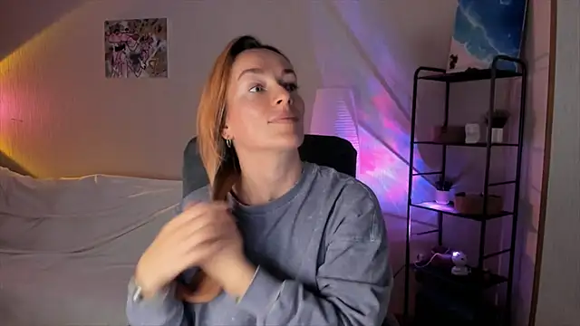 Snapshot of RebeccaMartinez chatting on October 25, 10:01 am RebeccaMartinez online show from October 25, 10:01 am