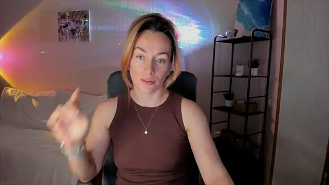 Snapshot of RebeccaMartinez chatting on November 13, 8:24 am RebeccaMartinez online show from November 13, 8:24 am