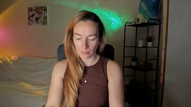 Snapshot of RebeccaMartinez chatting on November 14, 7:40 am RebeccaMartinez online show from November 14, 7:40 am