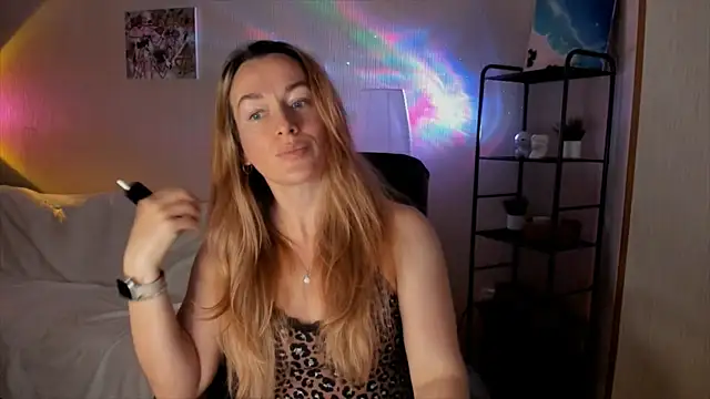 Snapshot of RebeccaMartinez chatting on November 21, 11:31 am RebeccaMartinez online show from November 21, 11:31 am