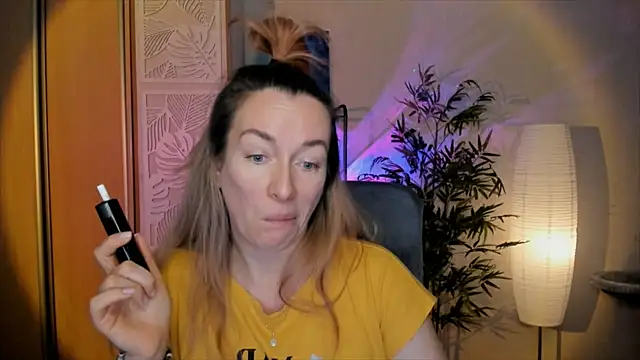 RebeccaMartinez online show from January 7, 5:54 am