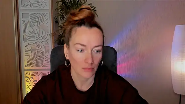 RebeccaMartinez online show from May 1, 6:18 am