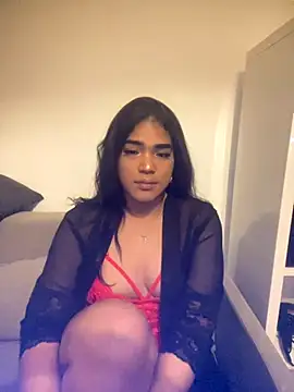 Snapshot of sophiahot_thick chatting on November 11, 9:15 pm sophiahot thick online show from November 11, 9:15 pm