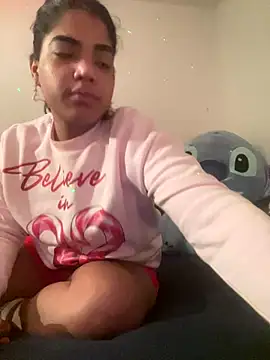 Snapshot of sophiahot_thick chatting on December 21, 6:53 am sophiahot thick online show from December 21, 6:53 am