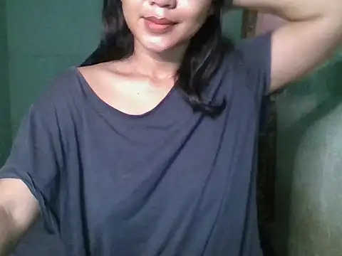 Snapshot of _smiling4u_ chatting on October 16, 9:05 pm smiling4u online show from October 16, 9:05 pm