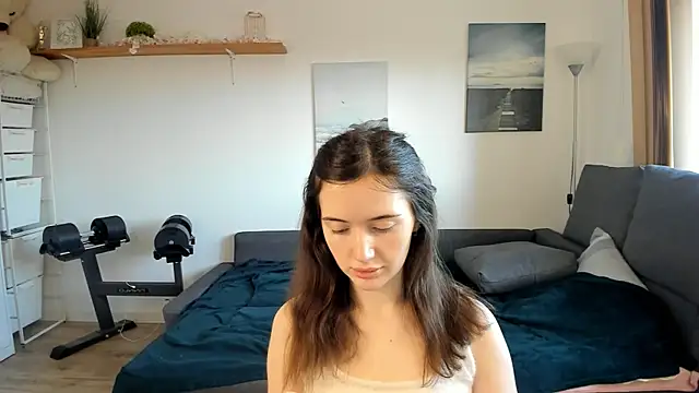 PollyFlame online show from March 4, 9:40 am