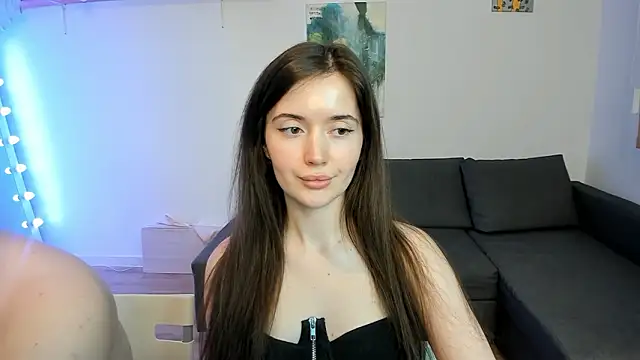 PollyFlame online show from March 2, 9:32 pm