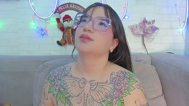 Snapshot of DEVA_BLUE_ chatting on December 8, 8:51 am DEVA BLUE online show from December 8, 8:51 am