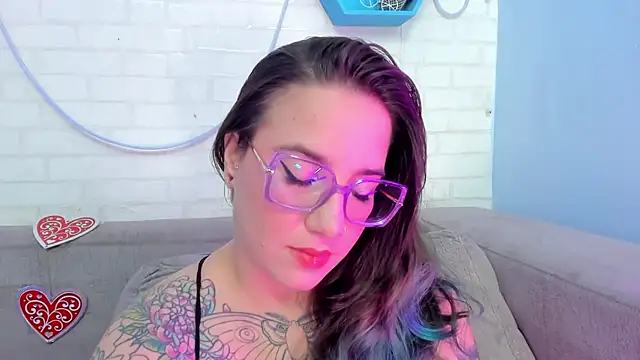 Snapshot of DEVA_BLUE_ chatting on February 18, 3:42 am DEVA BLUE online show from February 18, 3:42 am