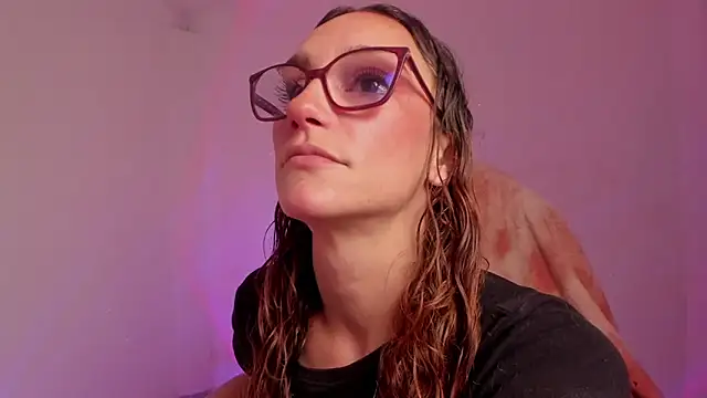 Snapshot of _lh_ chatting on September 18, 1:35 pm lh online show from September 18, 1:35 pm