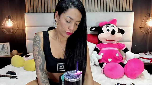 NiicolleMiller online show from March 6, 3:35 pm