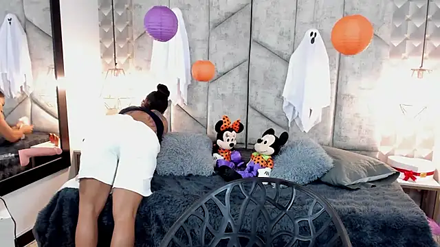 NiicolleMiller online show from October 20, 12:16 pm