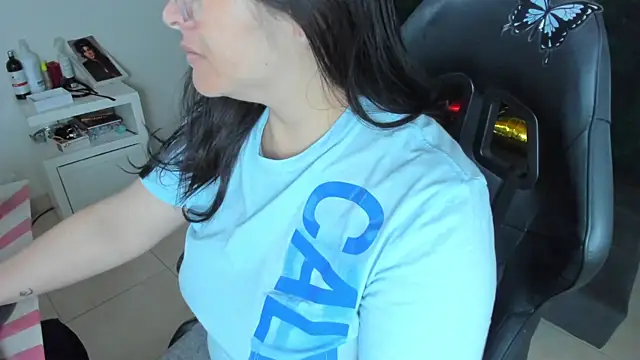 BellaFlaming online show from January 16, 10:32 am