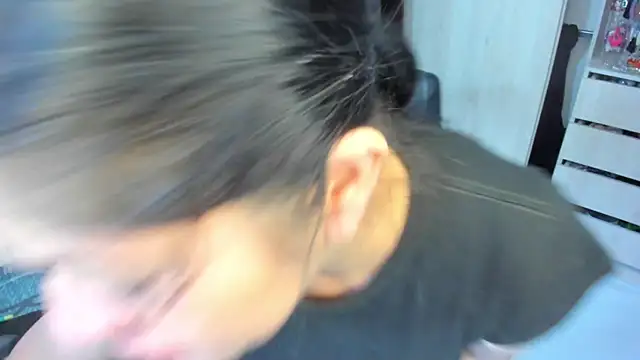 BellaFlaming online show from June 22, 11:18 am