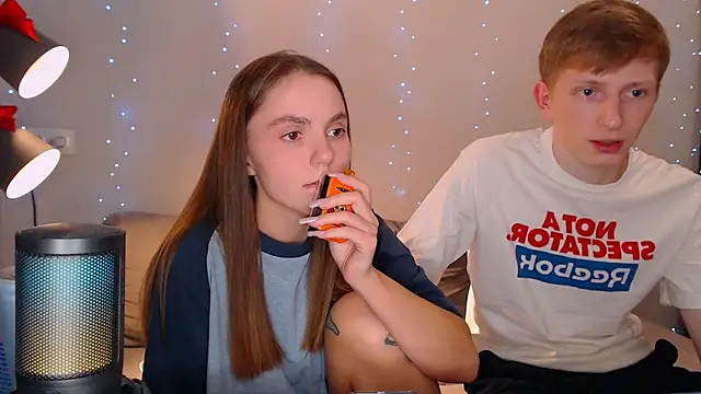juliaanddima online show from December 21, 10:51 pm