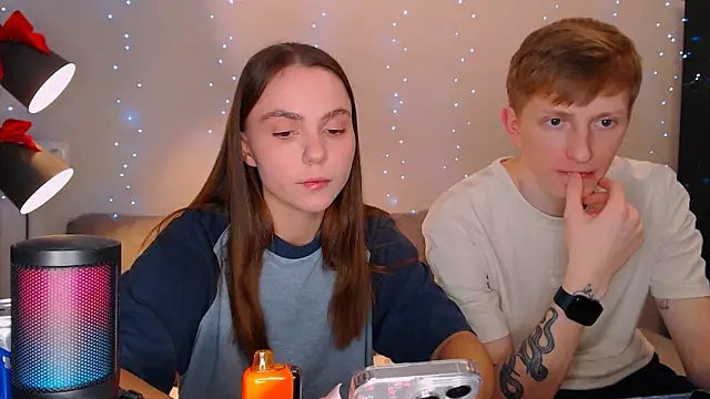 juliaanddima online show from December 24, 9:22 pm