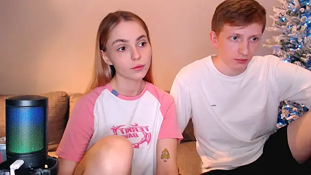 juliaanddima online show from December 21, 9:22 pm