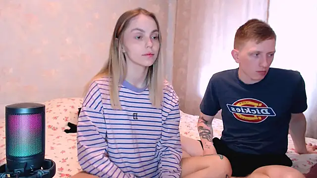 juliaanddima online show from June 16, 8:17 am