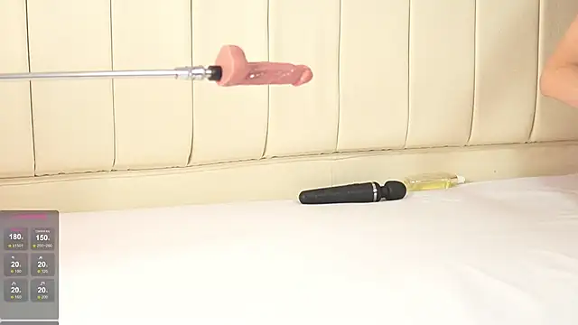 caroline adams  online show from February 10, 10:30 pm