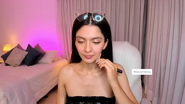 Snapshot of miiaa_evans chatting on December 31, 6:59 am miiaa evans online show from December 31, 6:59 am