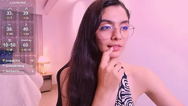 Snapshot of miiaa_evans chatting on February 27, 6:50 am miiaa evans online show from February 27, 6:50 am