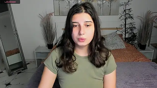 Snapshot of Linda_EX chatting on December 6, 7:32 am Linda EX online show from December 6, 7:32 am